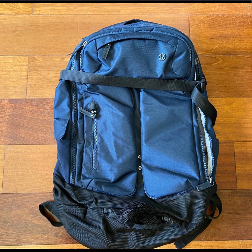 Lululemon Cruiser blue backpack- like new